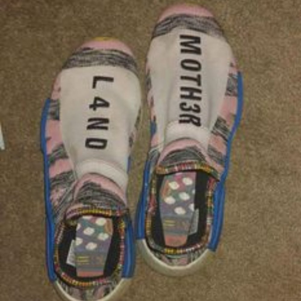 Pharrel Williams Addidas